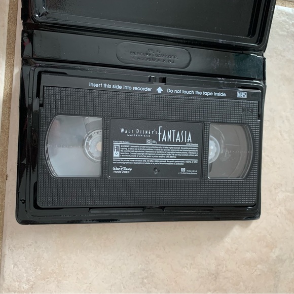Walt Disneys masterpiece Fantasia VHS - Picture 3 of 5